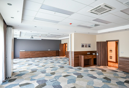 Отель «HAMPTON BY HILTON»